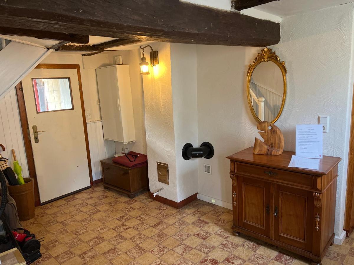 Villa 300 Jahre Altes Renoviertes Fachwerkhaus Peterslahr Esterno foto