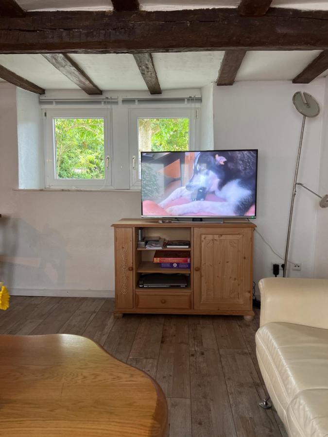 Villa 300 Jahre Altes Renoviertes Fachwerkhaus Peterslahr Esterno foto
